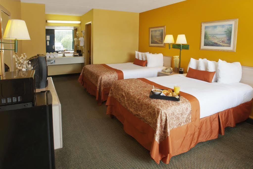 Travelodge By Wyndham Savannah Area/Richmond Hill Zimmer foto
